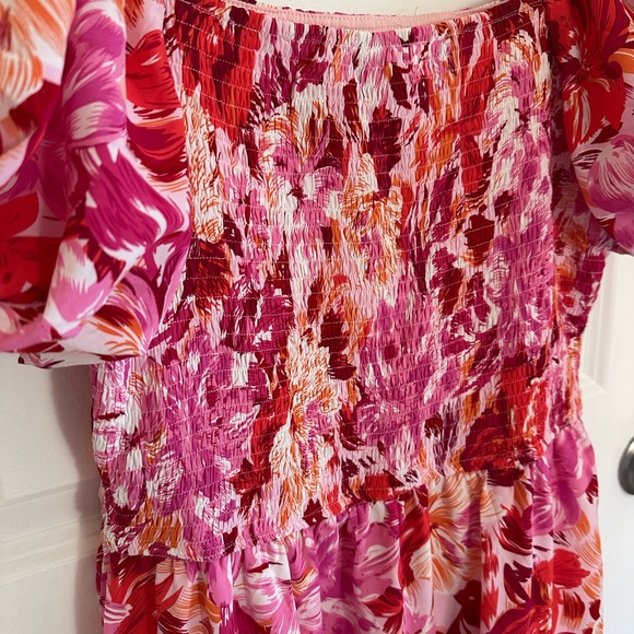 Floral Pink & Red Midi Dress with Puff Sleeves - Picture 2 of 2